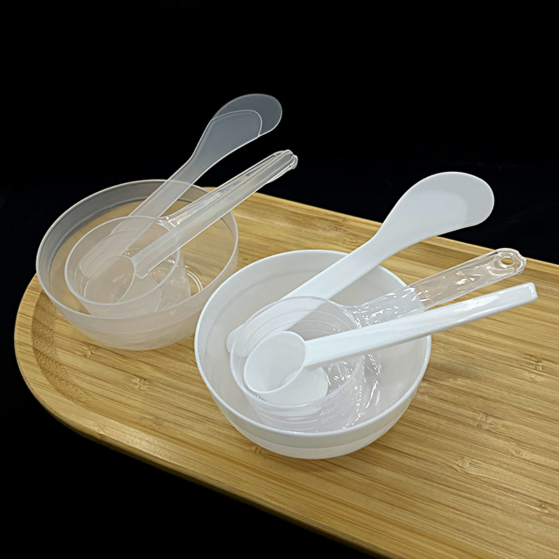 Wholesale plastic PP mask bowl gel soft film tool four-piece set mask stick measuring spoon DIY suit beauty tools