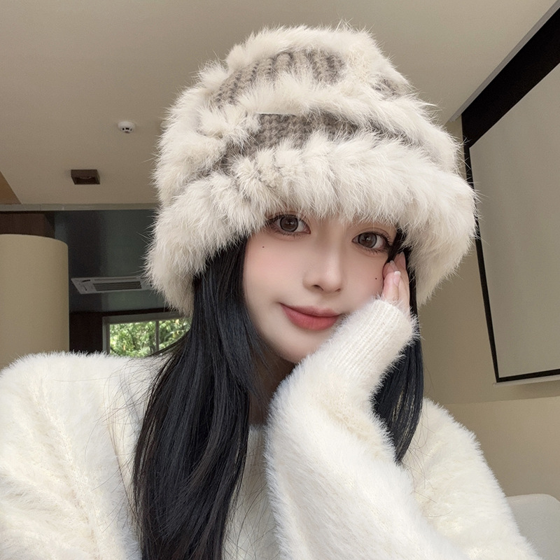 Real rabbit fur knitted fisherman's hat for women with a small face, autumn and winter ear protection, warm woolen hat, plush hat, national fashion lion hat