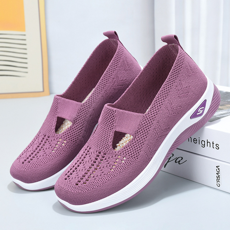 Shoes for middle-aged and elderly women's summer breathable and comfortable shoes manufacturers selling soft-soled casual one-step mesh mother shoes