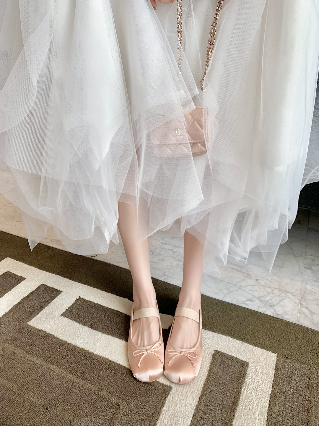 [Su Yinyin with] Meet in Early July_Amiu Bow Silk Satin Mary Jane Ballet Women's Shoes