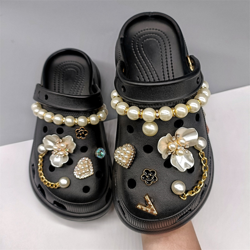 Cross-border New Fit Hole Shoes Accessories diy Shoe Buckle Pearl Metal Rhinestone Chain Set Shoe Flower Decorative Buckle