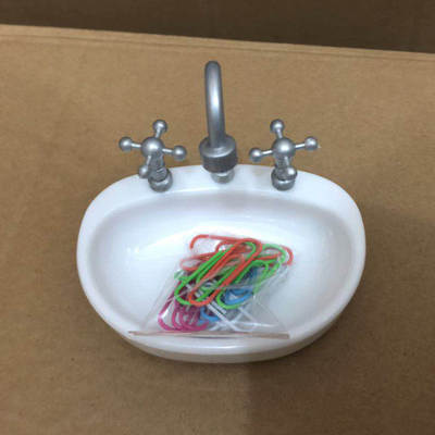 2022 new creative practical office supplies sink sink paper clip storage basin paper clip magnetic seat