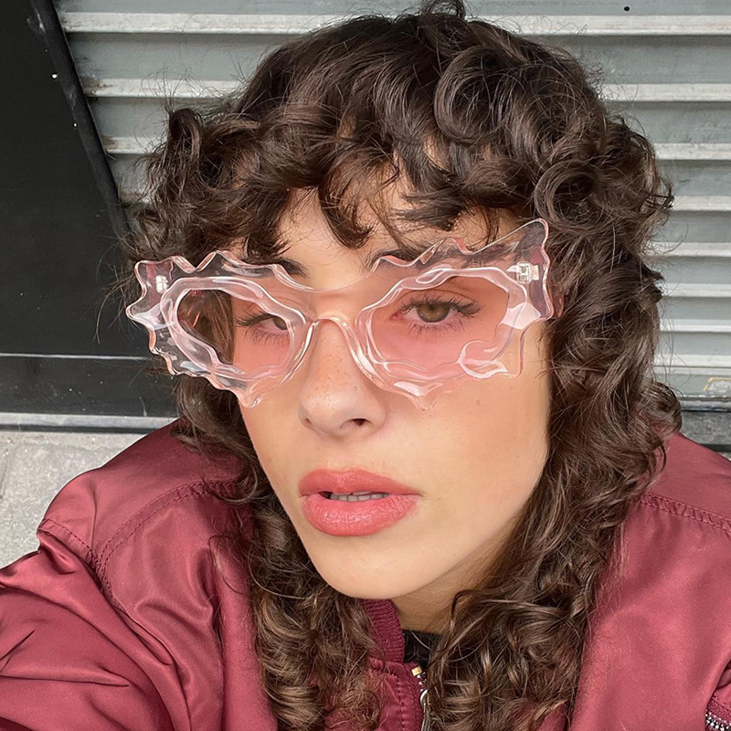 Niche ice edge stripe exaggerated sunglasses avant-garde hot girl y2g transparent crystal jelly color special-shaped fashionable ins sunglasses