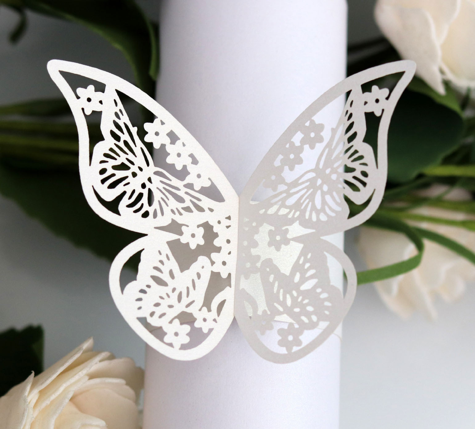 Export butterfly napkin ring laser hollow napkin buckle wedding hotel tissue clip western silk towel buckle in stock wholesale