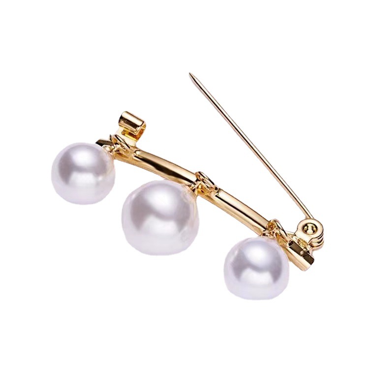 Cross-border anti-light pearl brooch highlight pearl pin silk towel buckle pin brooch fixed waist artifact