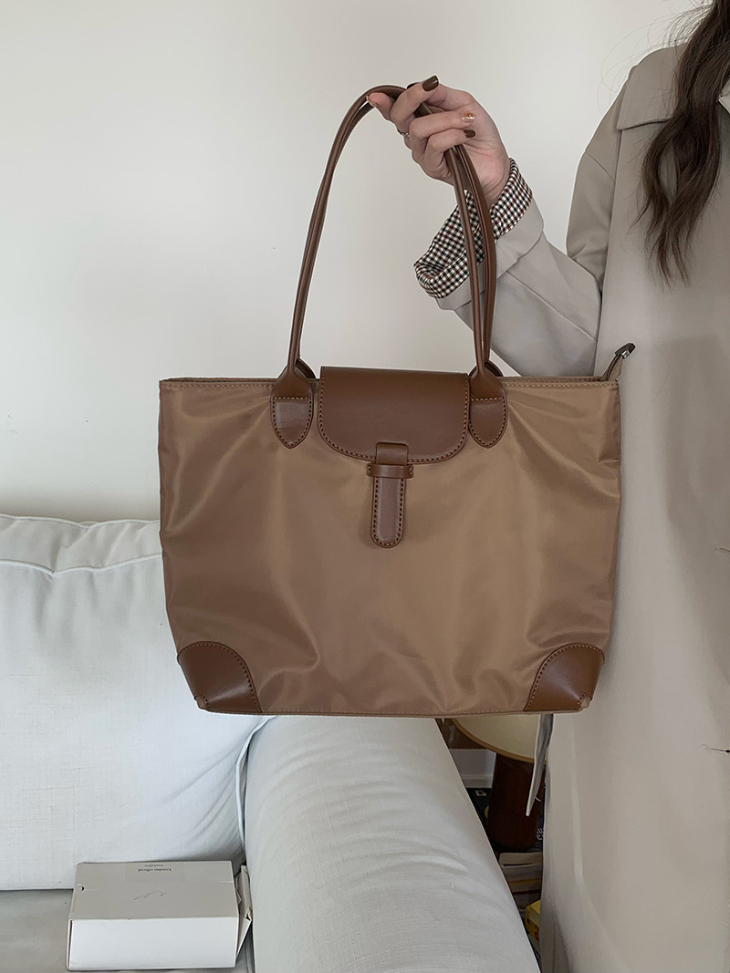 Borsa a tracolla grande da donna 2023, nuova borsa da pendolare, borsa da classe per studenti, borsa tote in tessuto di nylon, tutto abbinato_voghion.com