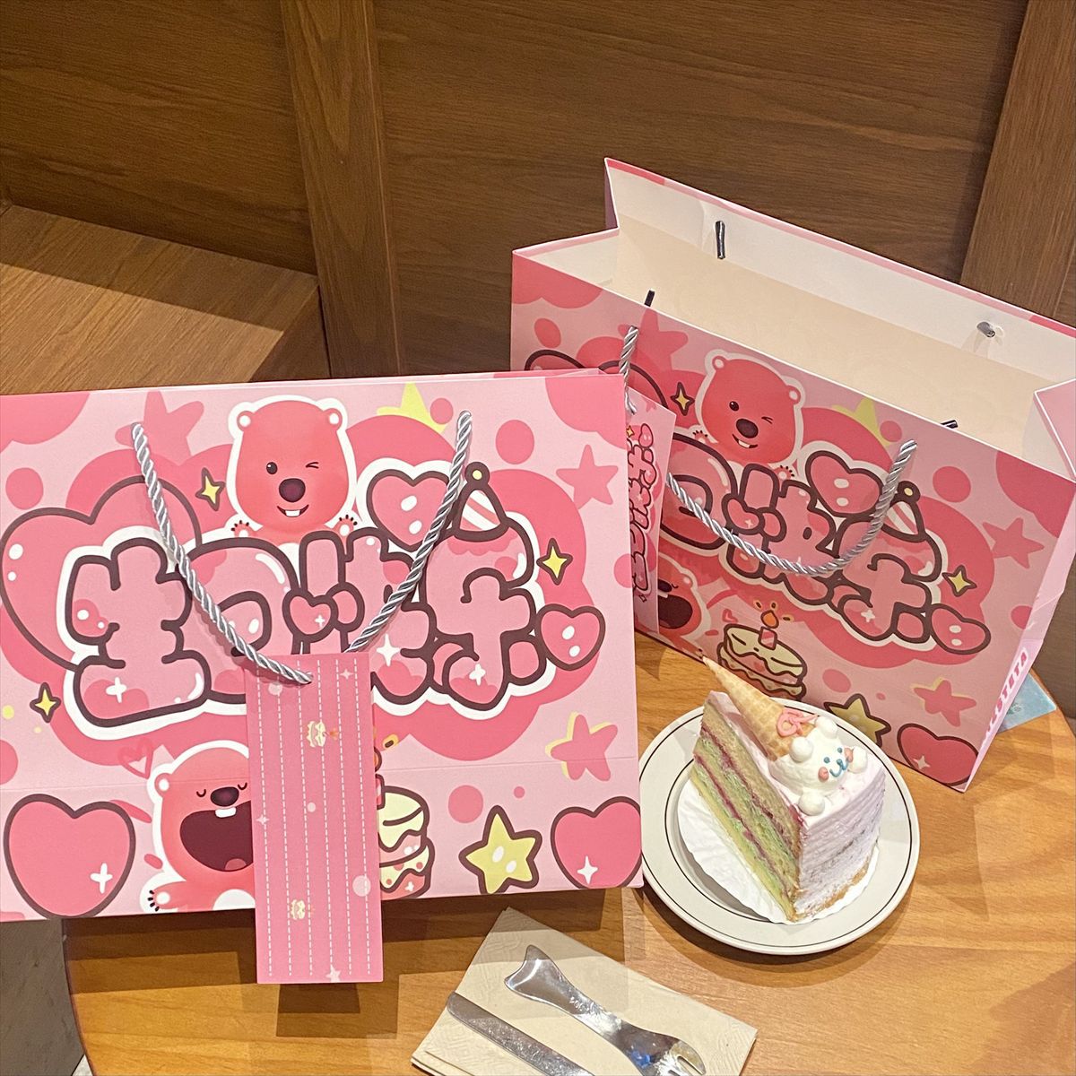 原创新款粉色露比生日快乐手提袋可爱卡通生日礼品袋加厚鞋盒包装