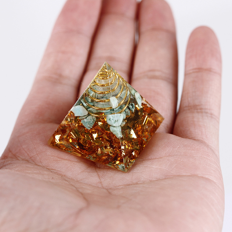 Natural Crystal Gravel Pyramid Glue Drop Decoration Office Desk Desktop Decoration Crystal Tower Decoration Gift