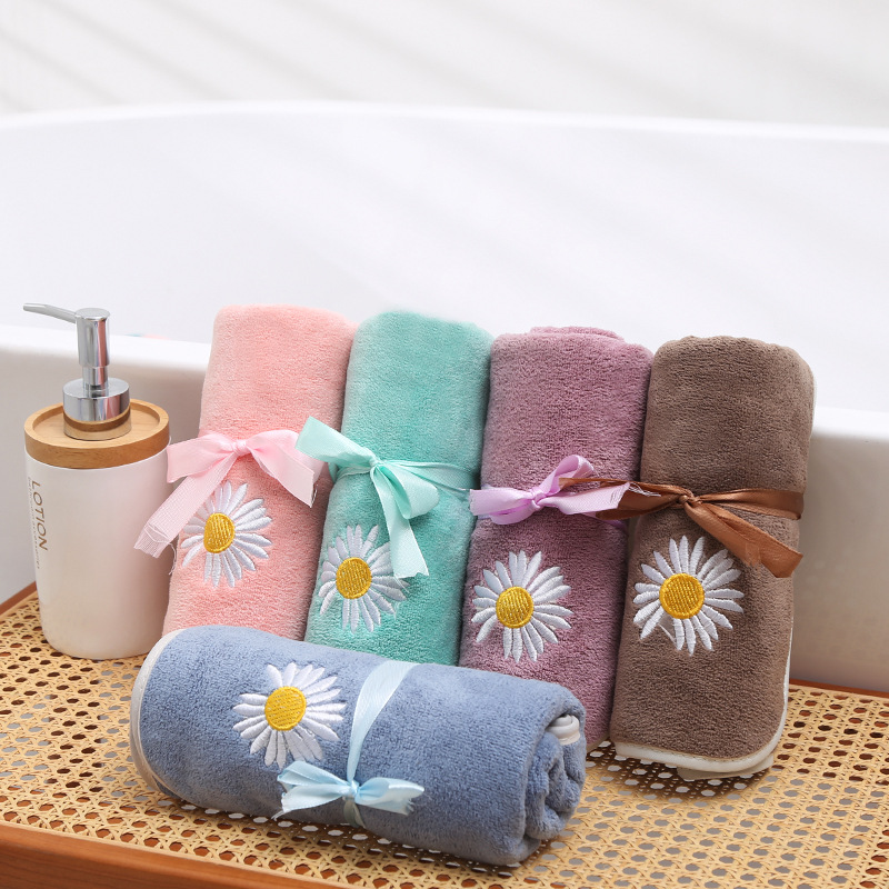 Factory wholesale youth pie towel Daisy simple sports towel thickened absorbent home daily printed logo