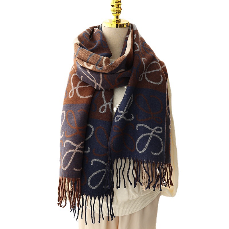 Winter Explosions Scarf Women's Warm Fashion All-match Cashmere Thickened Scarf European and American High-end Sense Shawl Internet Celebrity