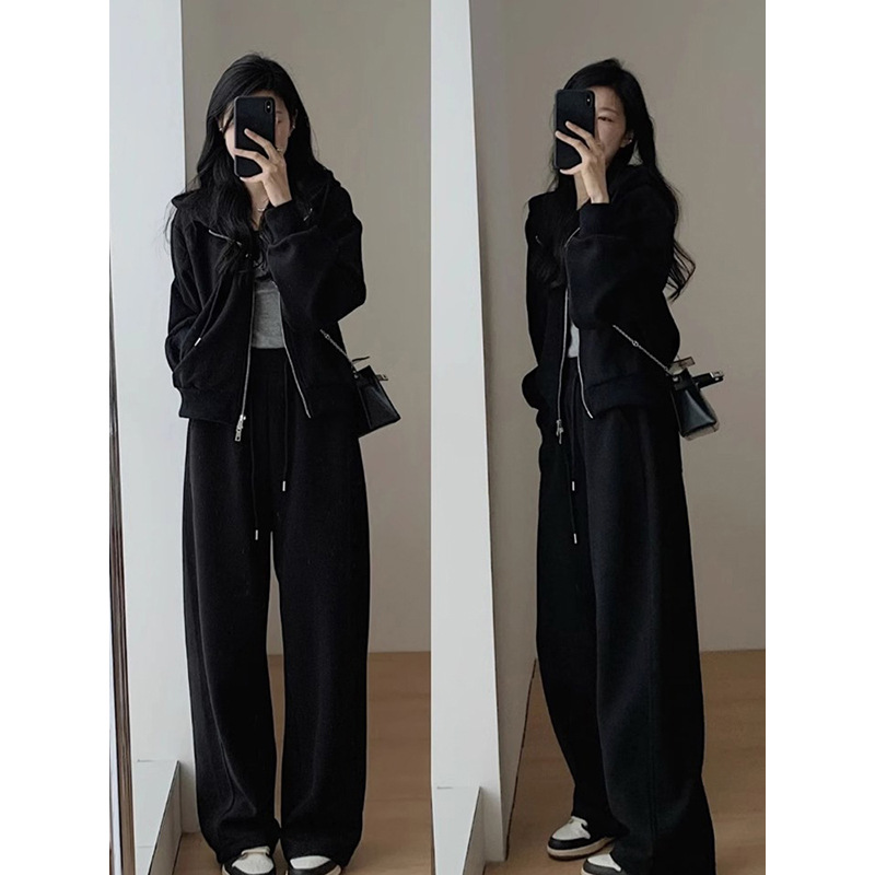 Early autumn wear with a set of tea style suit women's high-end hooded sweater wide leg pants sports casual two-piece suit
