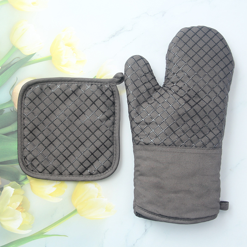 Amazon Hot Sale Non-slip Silicone Oven Gloves Thickened High Temperature Anti-scalding Microwave Baking Heat Insulation Set