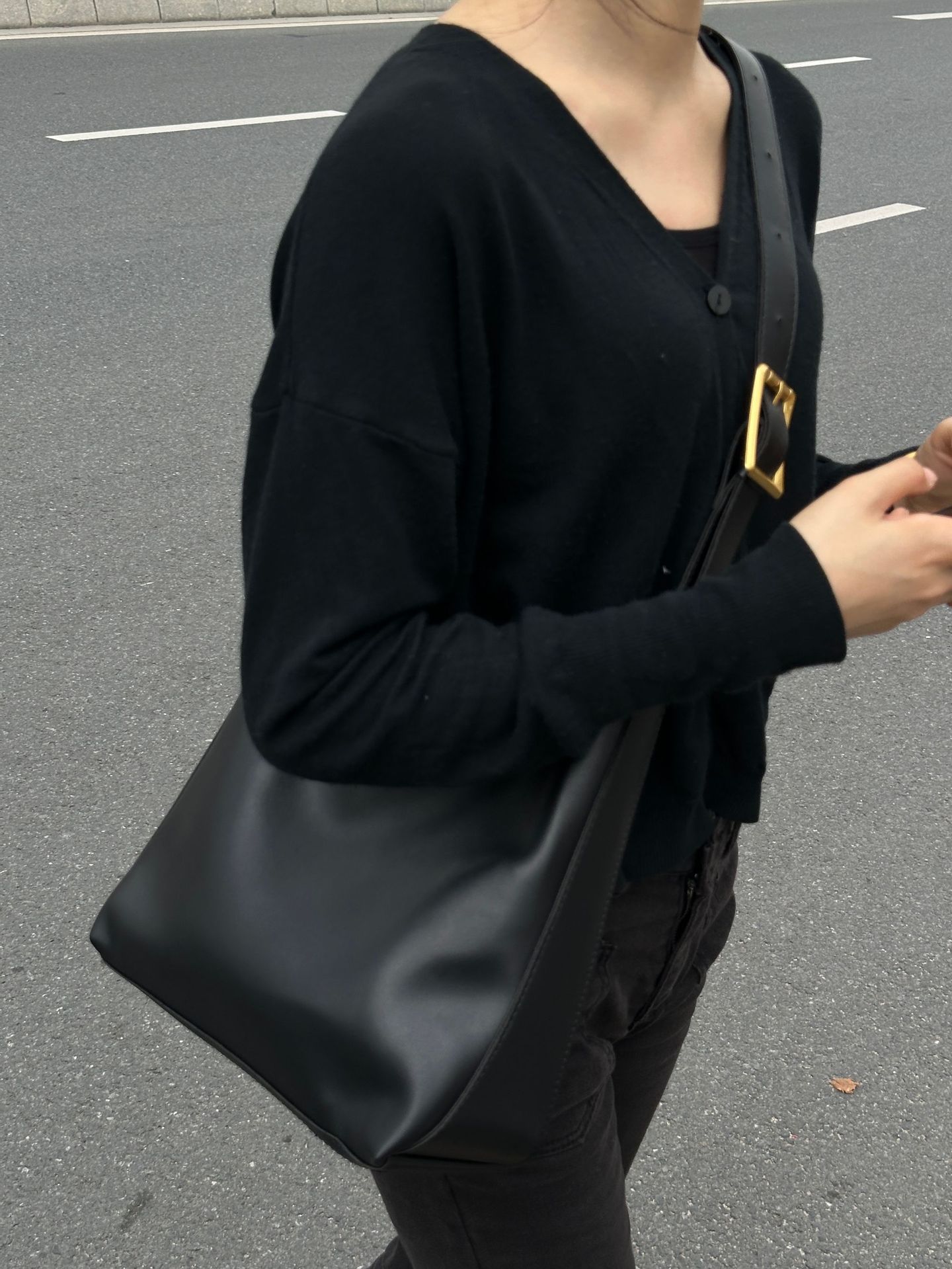 handbag New Fashion All-match Bucket Large Capacity Simple Casual Two-piece Soft Collapse Shoulder Crossbody Bag_voghion.com