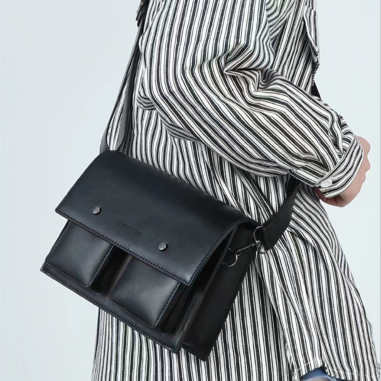 New Men's Bag High-end Sense Small Square Bag Trendy Brand Retro Fashion Men's Crossbody Bag Messenger Bag Shoulder Bag