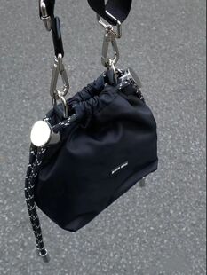 2022 Popular Bag High-end Shoulder Crossbody Nylon Bag Chain Niche Unique Small Bag Drawstring Bucket Bag