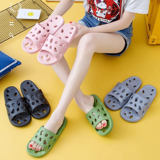 Wholesale leaking slippers women's household bathroom hollow hole one-word slippers Four Seasons bathhouse slippers factory direct supply