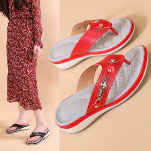 Flip Flops Women's 2022 Summer New Arrival Rhinestone Metal Buckle Lightweight Casual Hollow Wedge Plus Size Flip Flops
