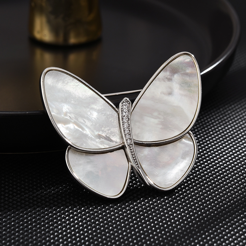 New luxury broken Cocoon Butterfly Natural fritillary butterfly brooch fashion elegant long princess same style corsage in stock