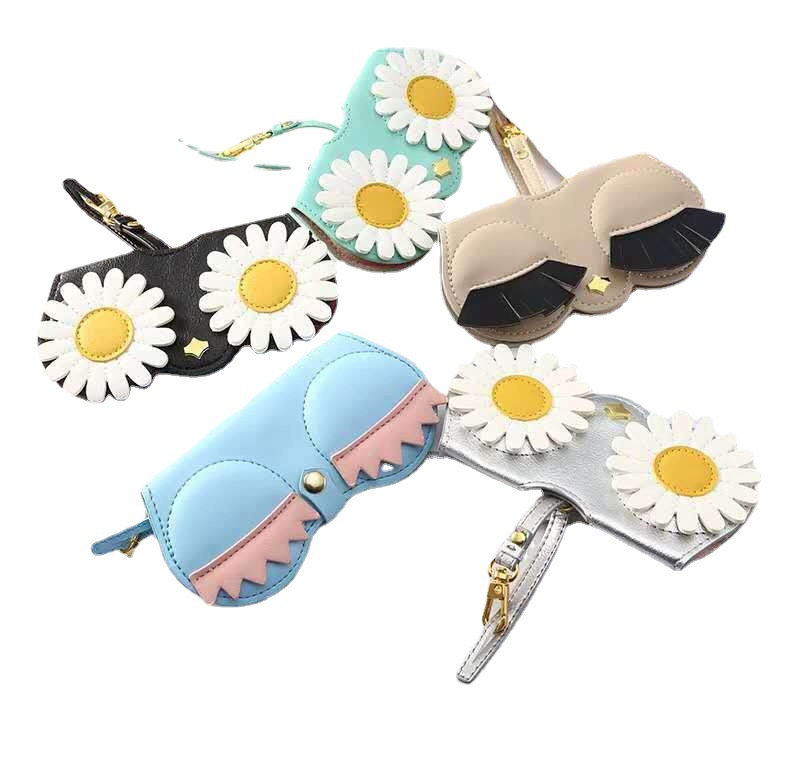 Shake the same style glasses bag out of the street glasses bag in stock sunglasses box PU leather sunglasses bag hook pendant
