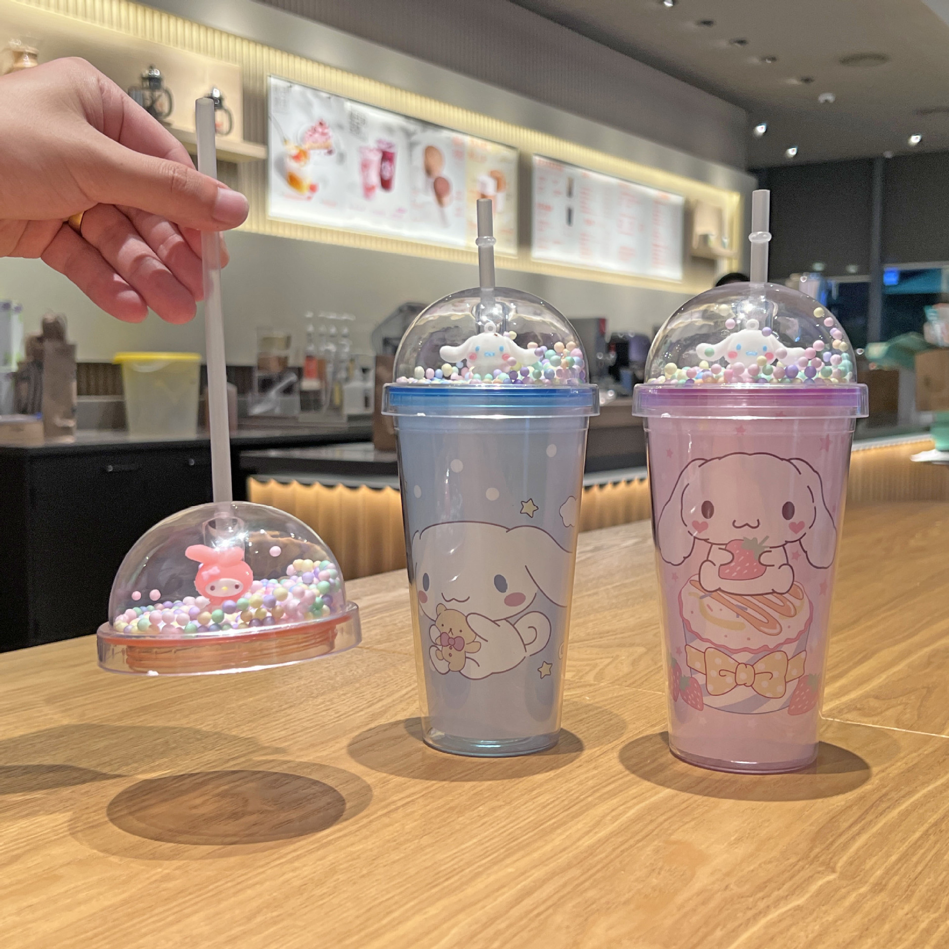 Cross-border new high-looking Sanrio cartoon cartoon plastic water cup straw Cup double-layer Cup sequined ice crushing Cup