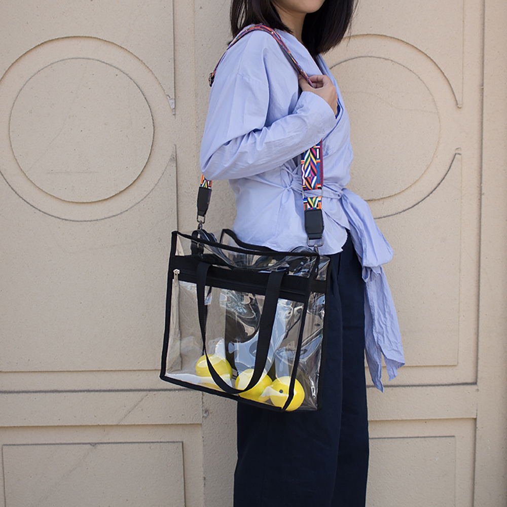 Cross border hot sale large capacity PVC shopping bag fashion transparent messenger bag ladies all match jelly bag in stock wholesale