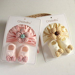 Baby hat protection halogen door spring and autumn baby girl baby flower foreign style fontanelle protection cap newborn fetal cap socks set