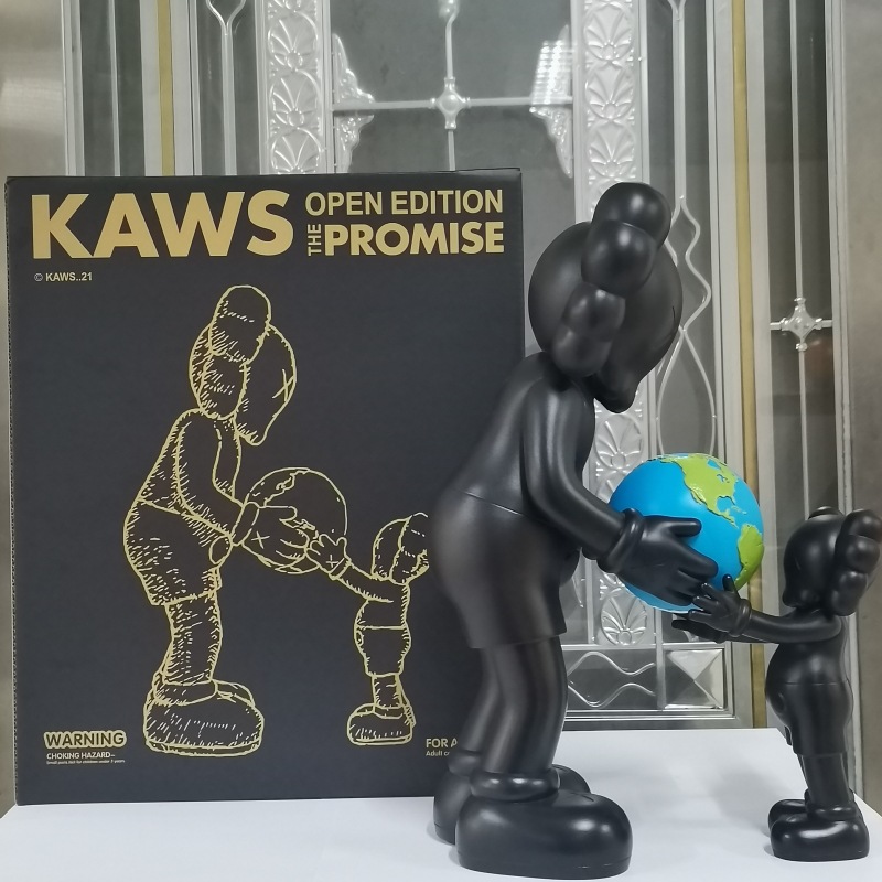 Item Thumbnail for 新品the promise公仔摆件手办玩偶潮流sz-sujiao-kaws