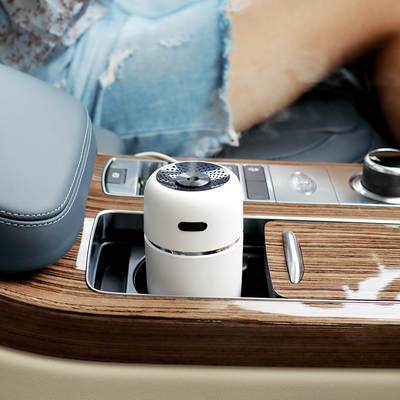 Cross-border creative car humidifier small I office water spray car Home Mini mute atomization humidifier