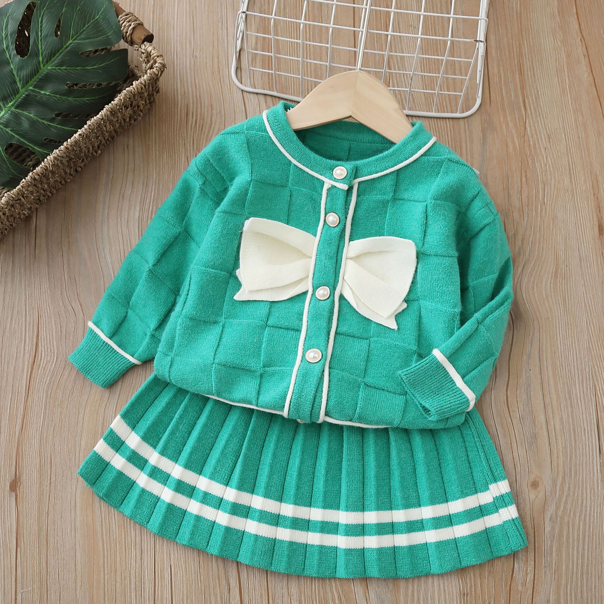 Knitted two-piece set 2023 autumn and winter New girls' sweater dress suit bow little girl cardigan top coat