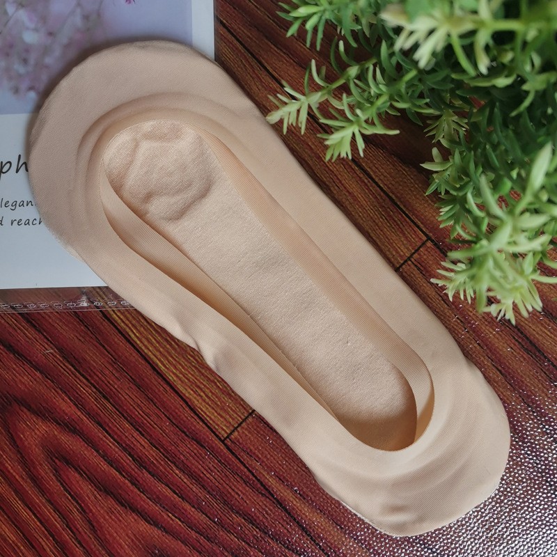 Independent packaging spring and summer ladies Ice Silk Cotton bottom sweat-absorbent tutu invisible socks silicone non-slip thin boat Socks wholesale