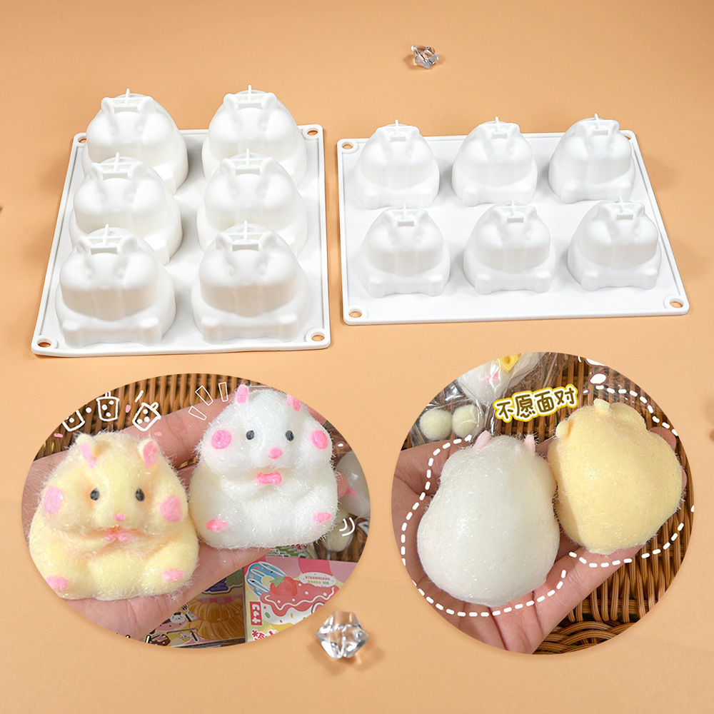 Cute sitting little hamster mousse mold aromatherapy candle plaster ornaments kneading mold jelly pudding cake grinding tool