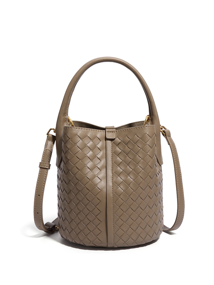 Handmade Woven Portable Bucket Bag Fashion Casual All-match Bag Simple New High-end Sense Crossbody Shoulder Bag