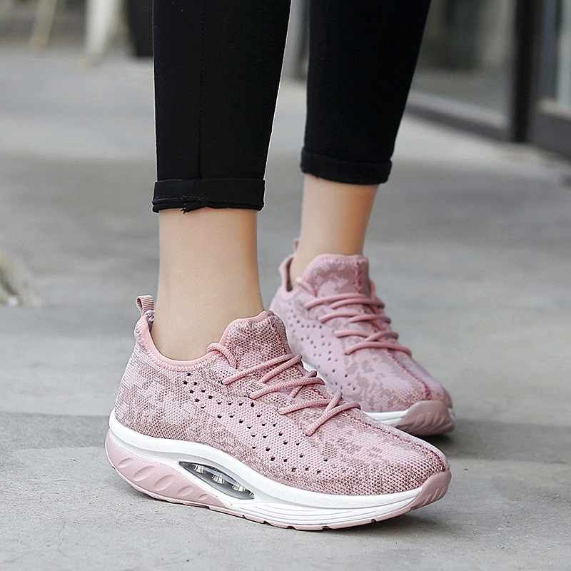 Spring and Summer 2024 Flying Woven Rocking Shoes Women's Thick Sole Height 5CM Mesh Breathable Mom Travel Casual Shoes Dancing Shoes