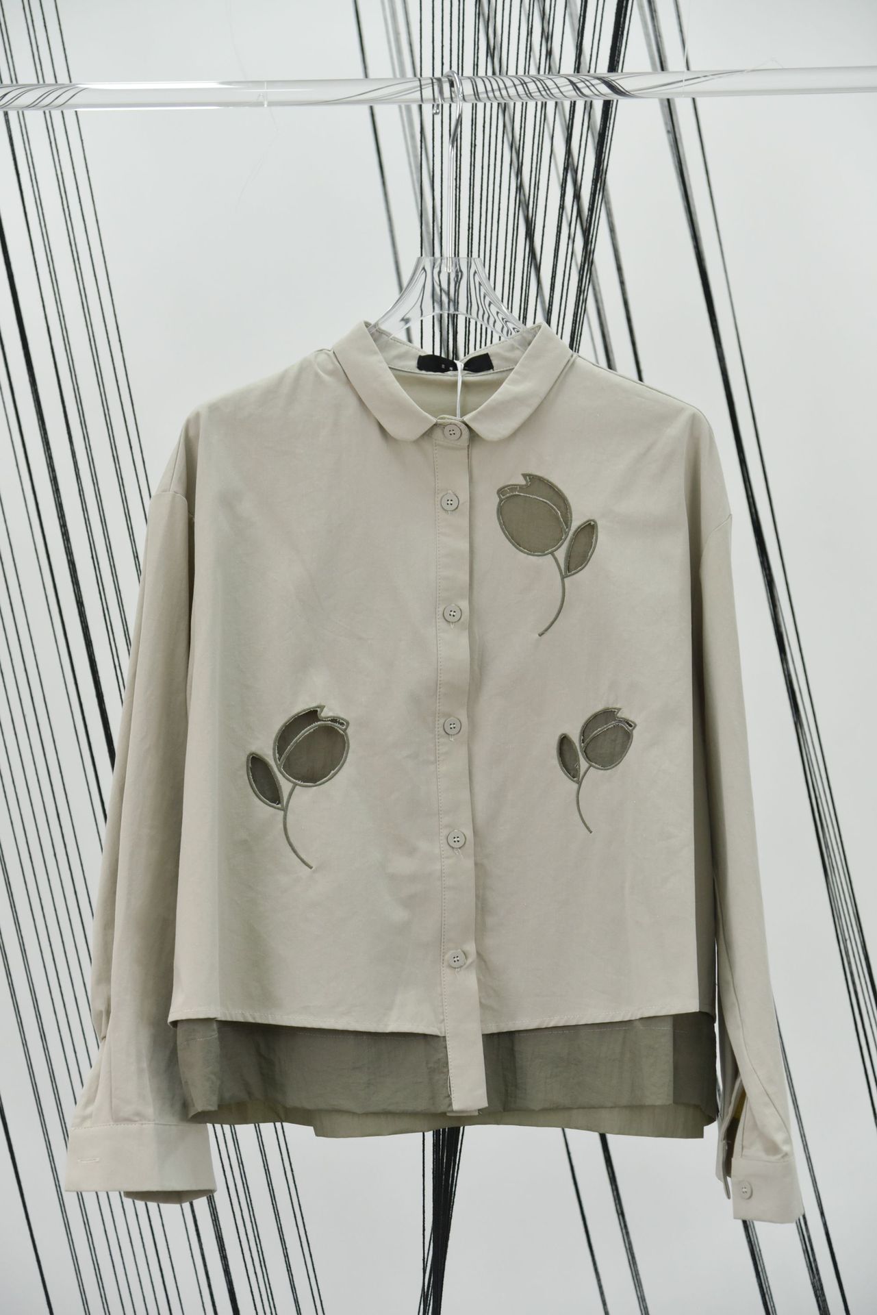 Three and Two Out // early autumn retro double-layer hollow tulip design Autumn New lapel long sleeve shirt