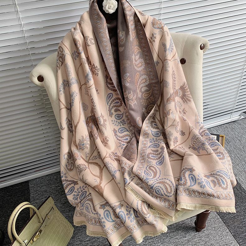 Little Red Book recommend celebrity same style air-conditioned room shawl Outdoor Women's summer cashmere-like tassel warm thickened scarf