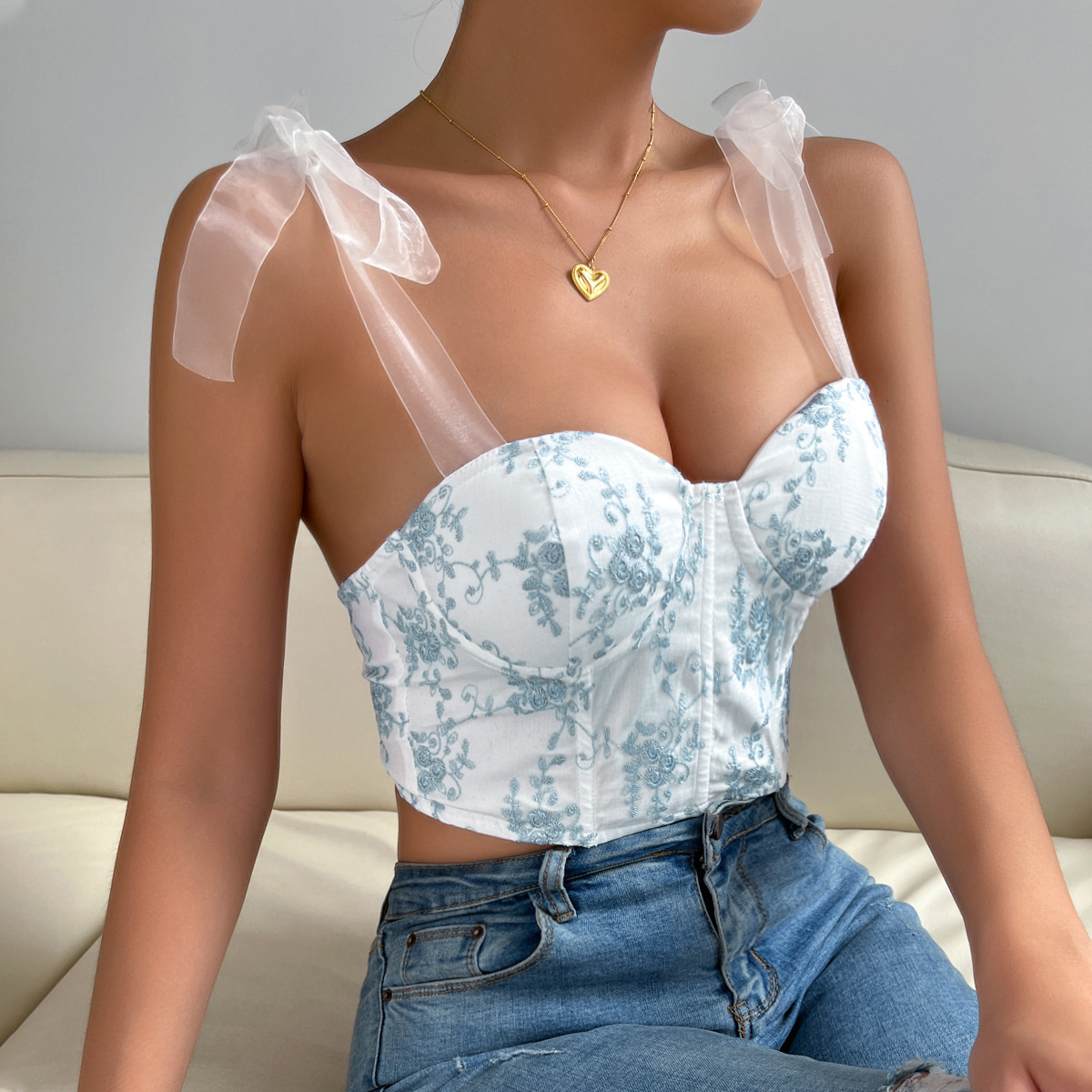 Cross-border Foreign Trade Summer New Sexy Backless Lace-up Strap Steel Ring Fishbone Breast Cotton European and American Small Vest 10479