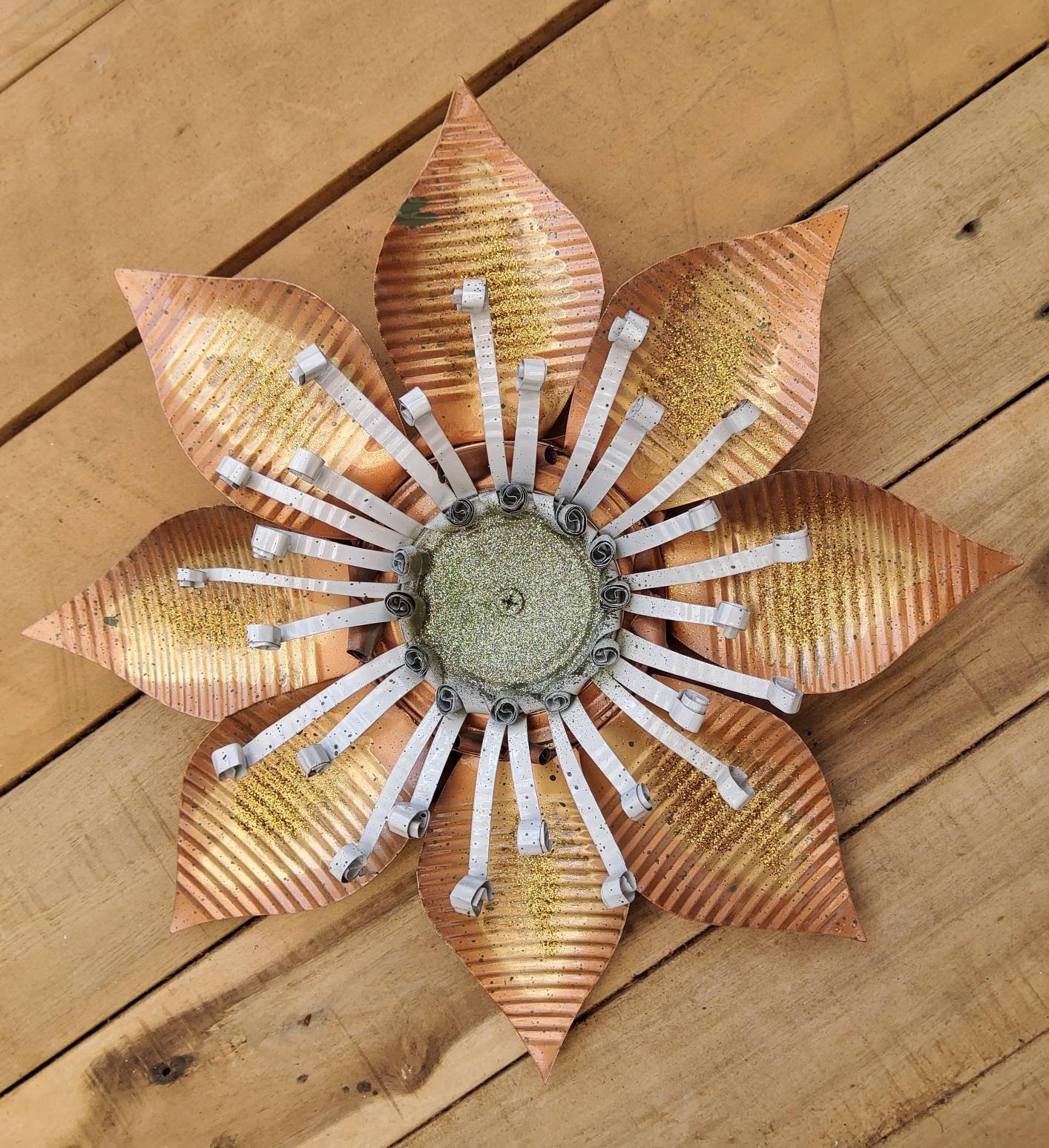 Cross-border explosions wrought iron flower wall decoration plant outdoor garden interior decorations Garden jewelry wrought iron crafts