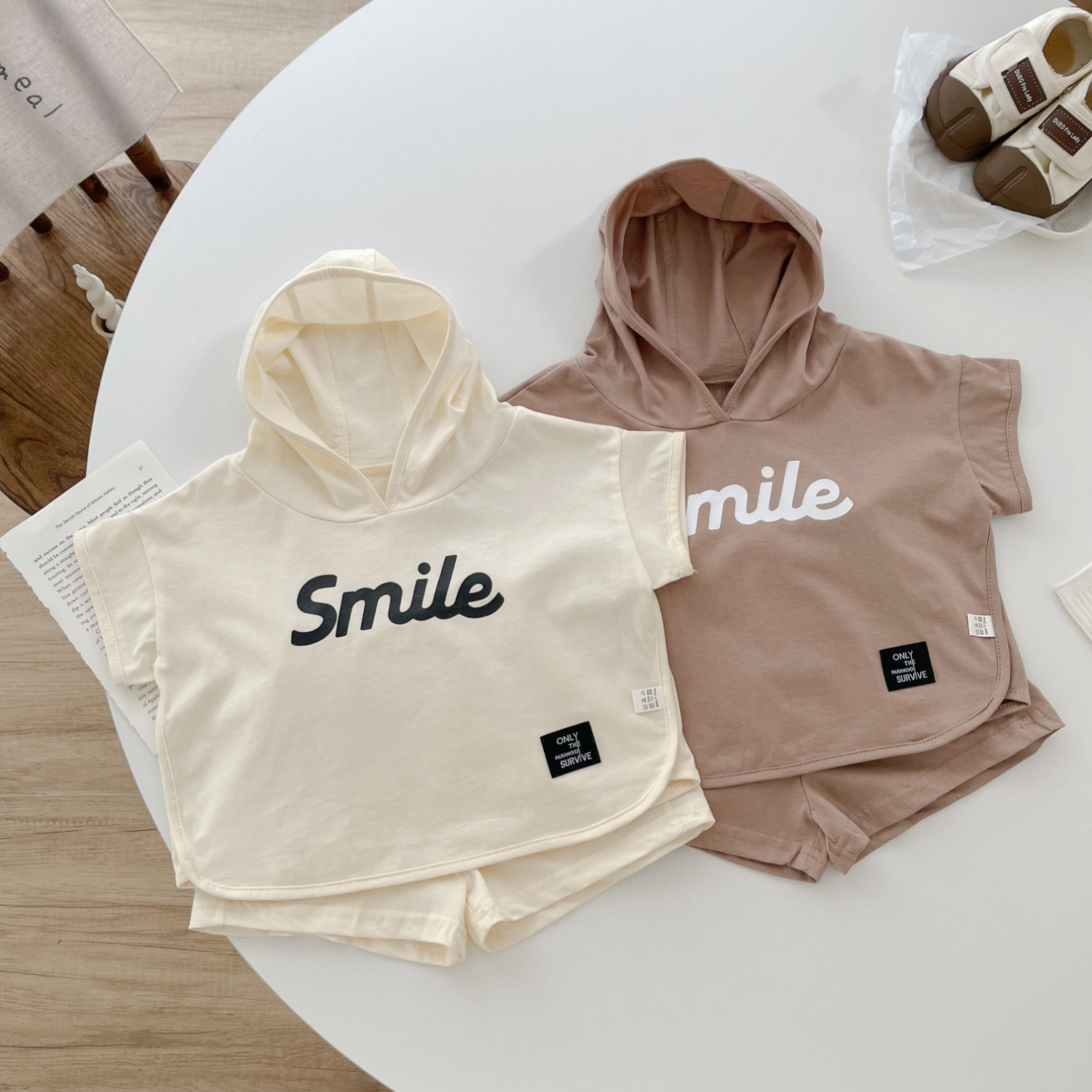 Children's Summer Outfit: Letter Print Short-Sleeve Shorts Set for Baby and Toddler, Unisex Thin Hooded Two-Piece Set for Outdoor Wear