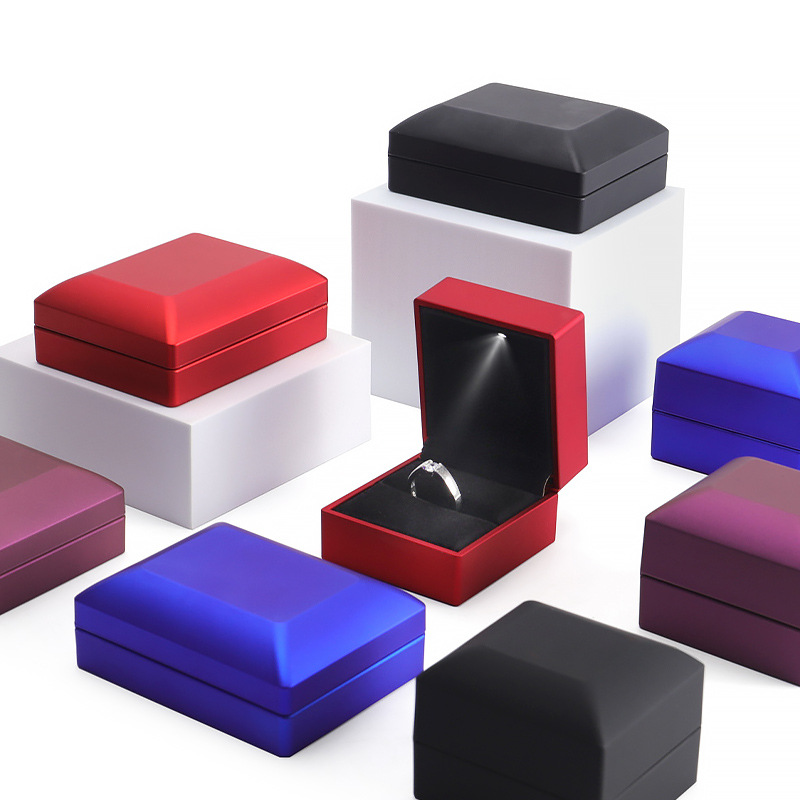 Jewelry jewelry box wholesale with light ring pendant necklace box bracelet jewelry jewelry box LED display box