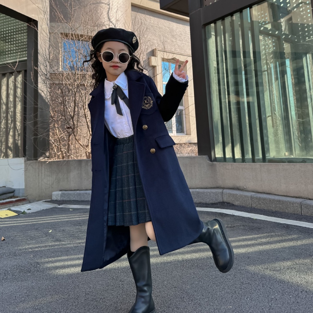 2024 spring new girls' medium and large children's mid-length woolen coat embroidered gold standard British preppy style cotton-padded