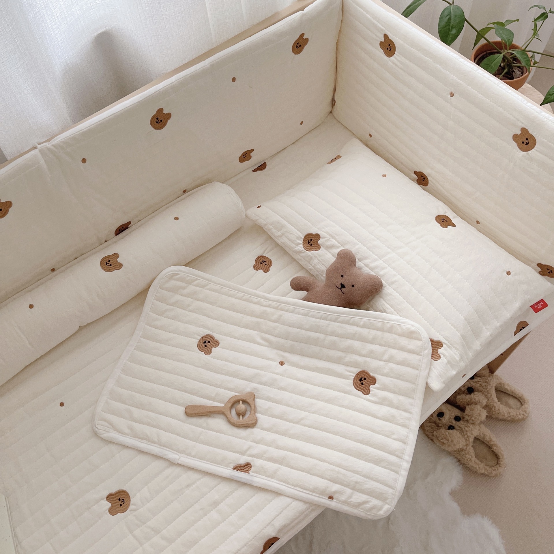 Size can be set ins style cotton one-piece bed Wall Korean quilted embroidery baby quilted mattress photo sheets