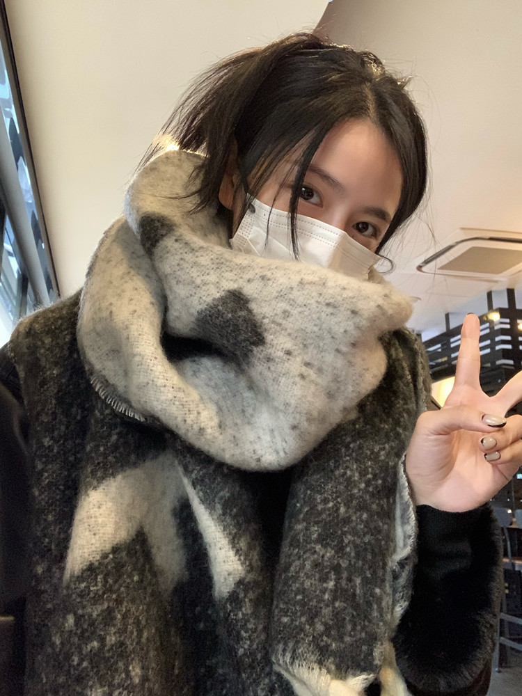 Korean New Mohair Braided Scarf Women's Winter Shawl Thickened High-end Sense Couple's Warm Neck Fashion