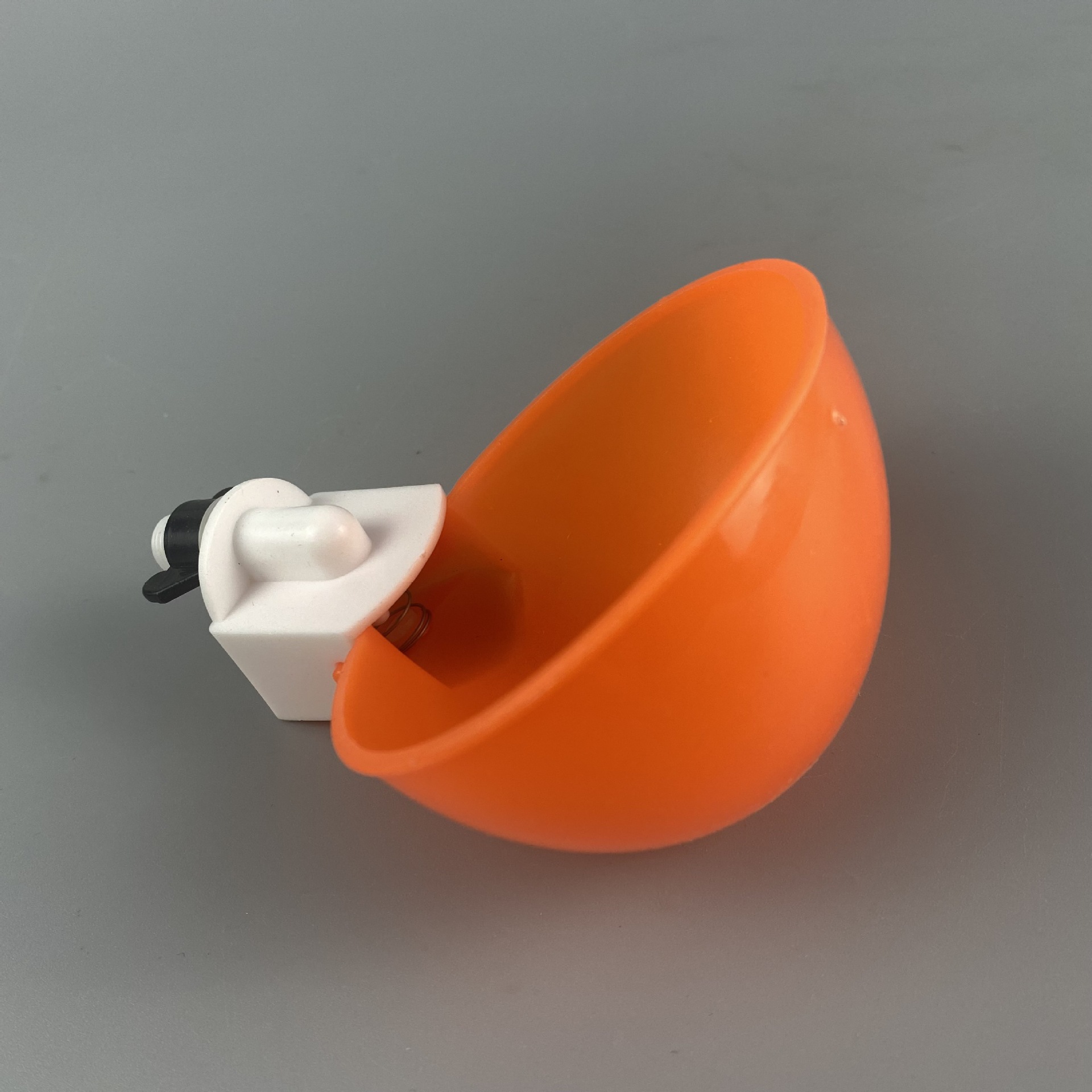 New Chicken Water Bowl Poultry Automatic Drinking Bowl Chicken Drinking Cup Automatic Chicken Water Dispenser Chicken Water Dispenser Factory for Cross-Border
