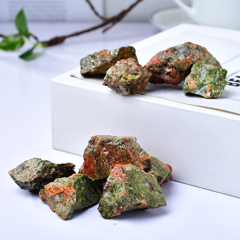 Wholesale East China Sea natural powder crystal column hexagonal prism single pointed crystal column stone grinding factory direct first-hand supply