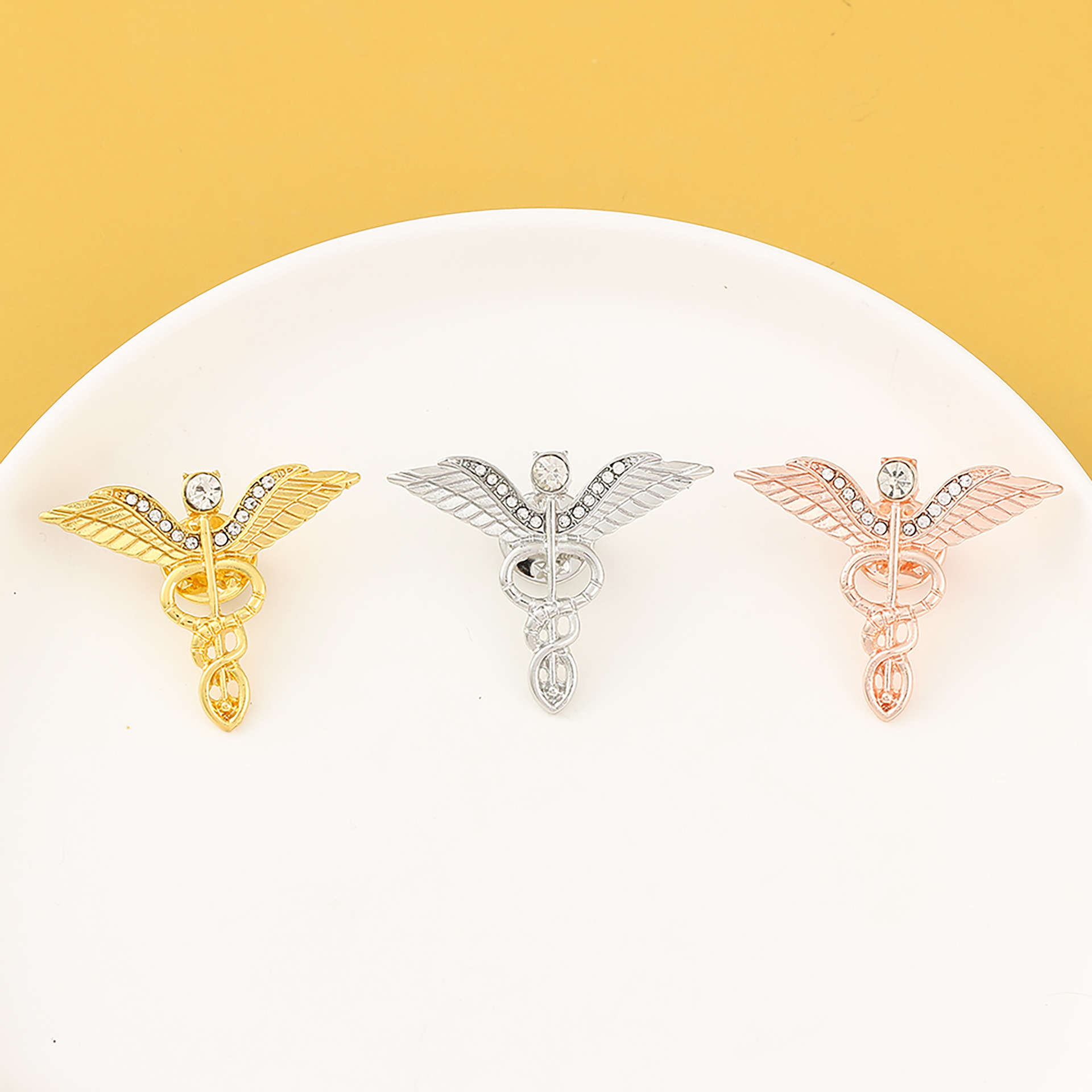 Foreign trade jewelry European and American personality angel wings brooch trend corsage accessories clothing badge factory direct sales