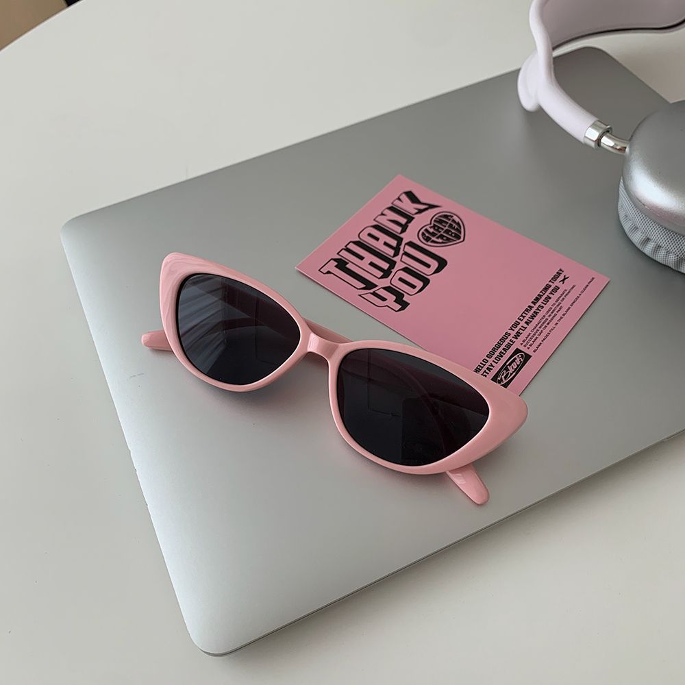 Korean ins niche high-end retro versatile cat-eye pink sunglasses for women with sun protection and face-showing small frame sunglasses