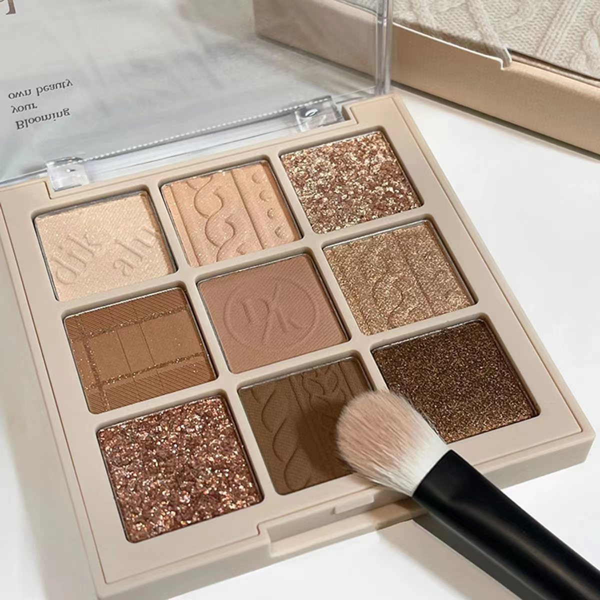 DIKALU Milk Tea Eyeshadow Plate Pearlescent Matte Jiugongge Eyeshadow Transparent 9 Color Eyeshadow Makeup Plate