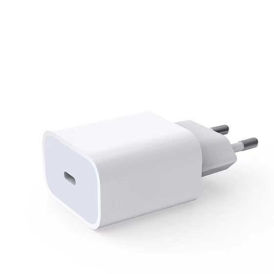 PD20W European standard charger fast charging head for Apple 12Pro fast charging European standard charger iphone13