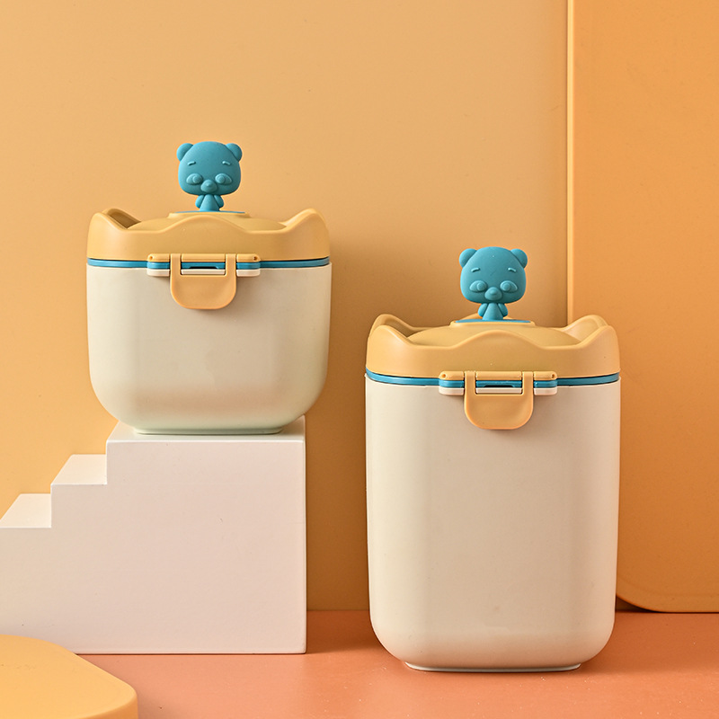 婴儿奶粉盒便携式外出大容量宝宝分装储存罐小号米粉密封防潮盒