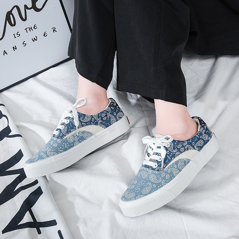 2024 New Cashew Flower Couple Canvas Shoes Men's Color-matching Trendy Men's Cloth Shoes Korean Style Men's Shoes Casual Sneakers